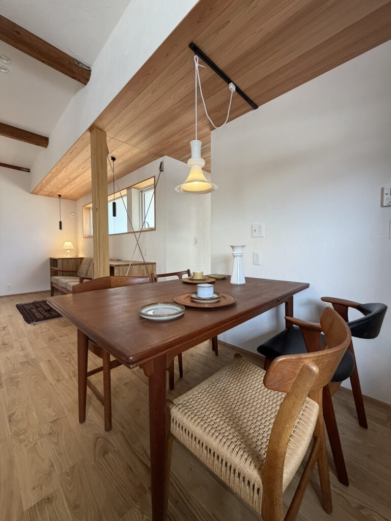 【岡崎市】北欧アンティーク名作家具の生きる暮らし